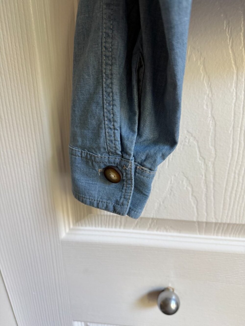 Cropped chambray shirt - Picture 9 of 11